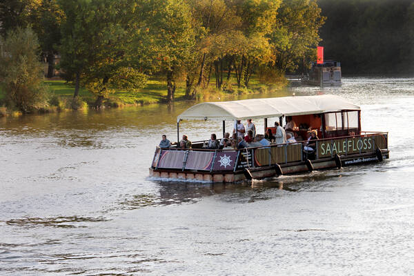 Floßfahrt im Lichterglanz